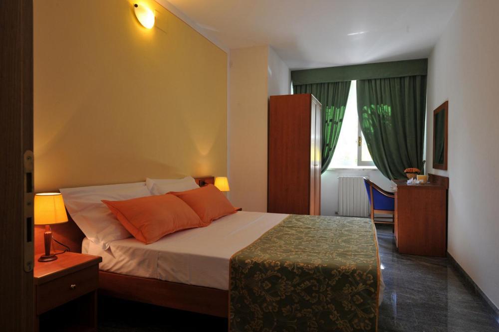 Holiday House Aurora Cortona Habitación foto
